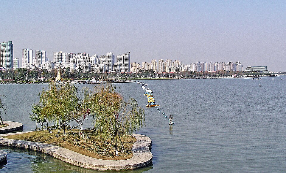 Jinji Lake