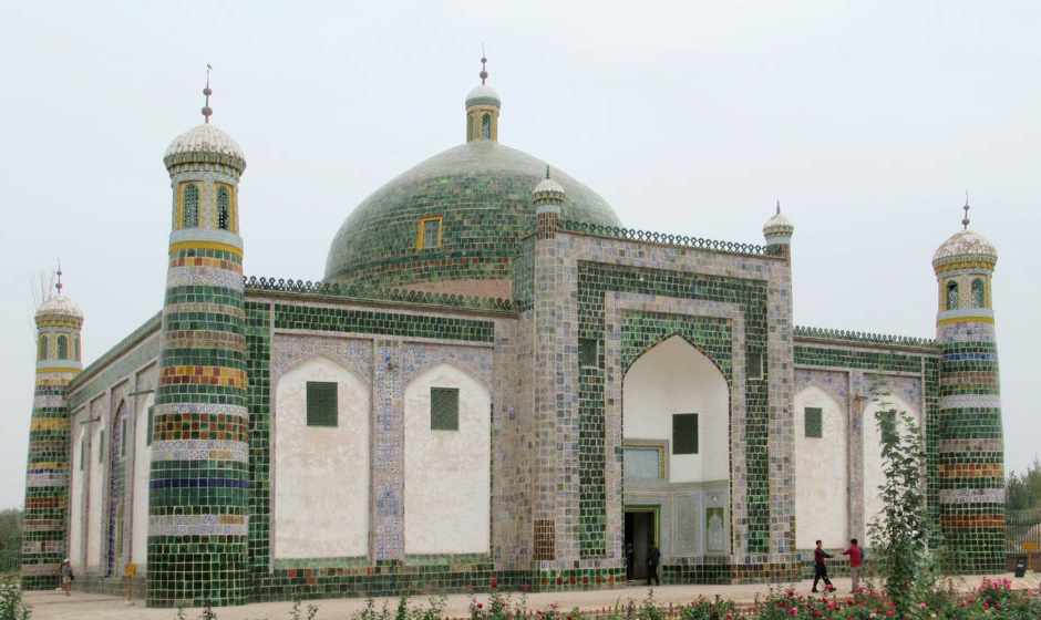 Afaq Khoja Mausoleum. Bus 20